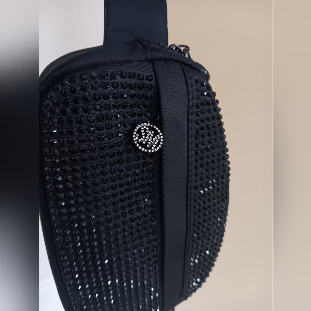 Steve Madden Elegant Black Rhinestone Bag Belt